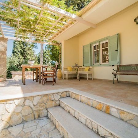 Villino Guest House Akrotiri  ภายนอก รูปภาพ
