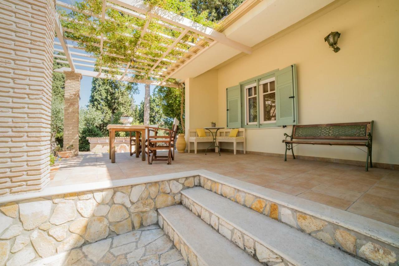 Villino Guest House Akrotiri  ภายนอก รูปภาพ
