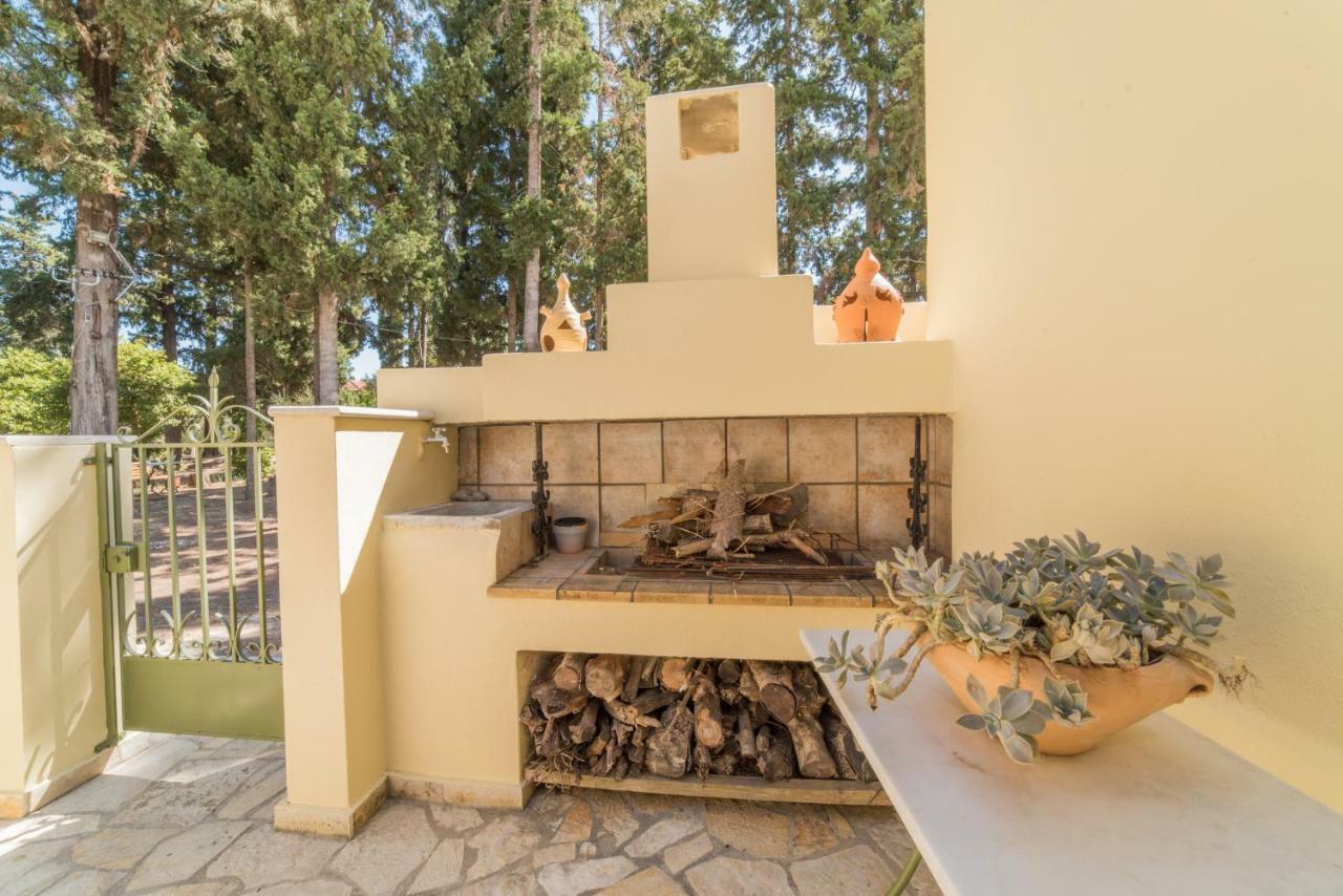 Villino Guest House Akrotiri  ภายนอก รูปภาพ