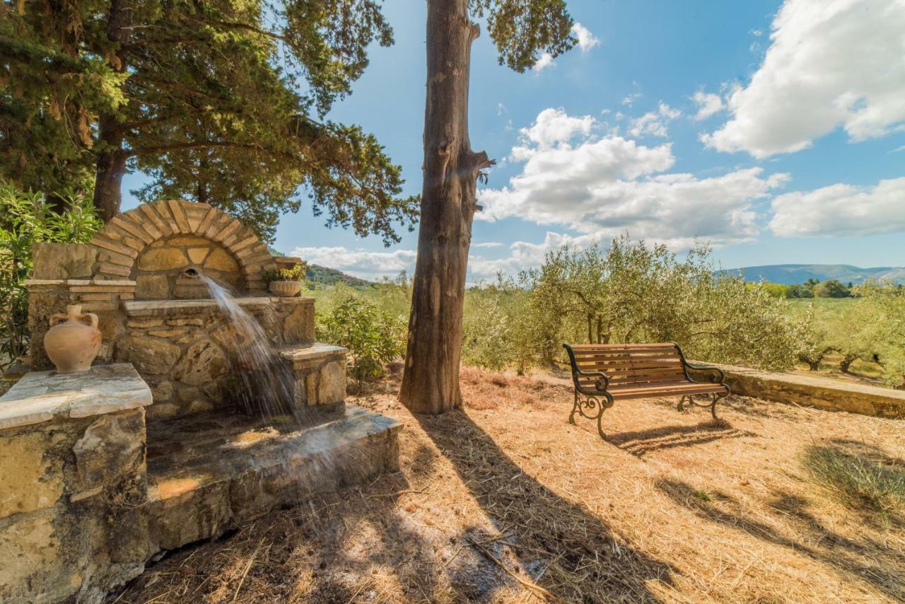Villino Guest House Akrotiri  ภายนอก รูปภาพ
